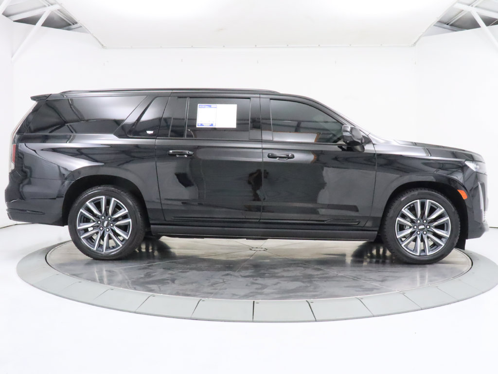 Used 2022 Cadillac Escalade ESV Sport Platinum AWD/4WD image 6