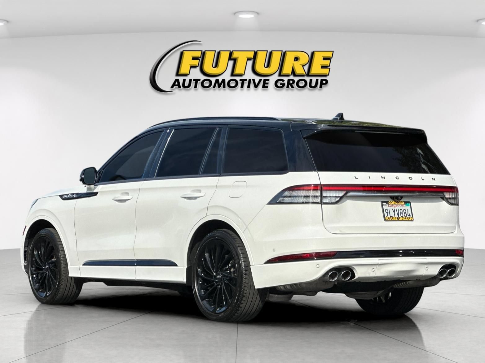 Certified 2023 Lincoln Aviator Black Label AWD/4WD image 5