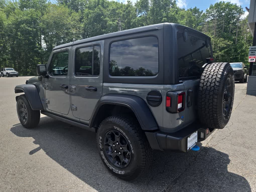 Used 2023 Jeep Wrangler Unlimited w/ Cold Weather Group AWD/4WD image 6