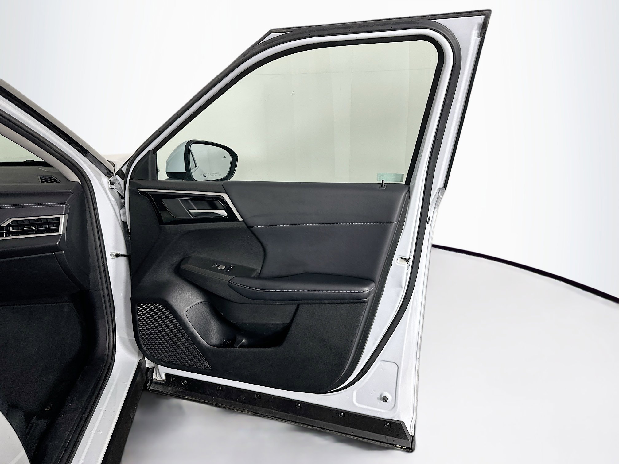 Used 2024 Mitsubishi Outlander SE image 34