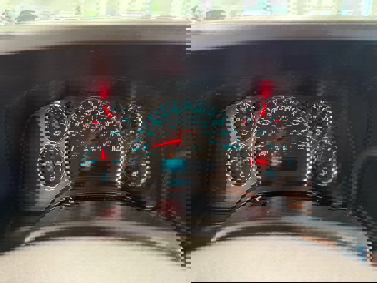 Used 2019 Chevrolet Express 2500 w/ Driver Convenience Package image 20