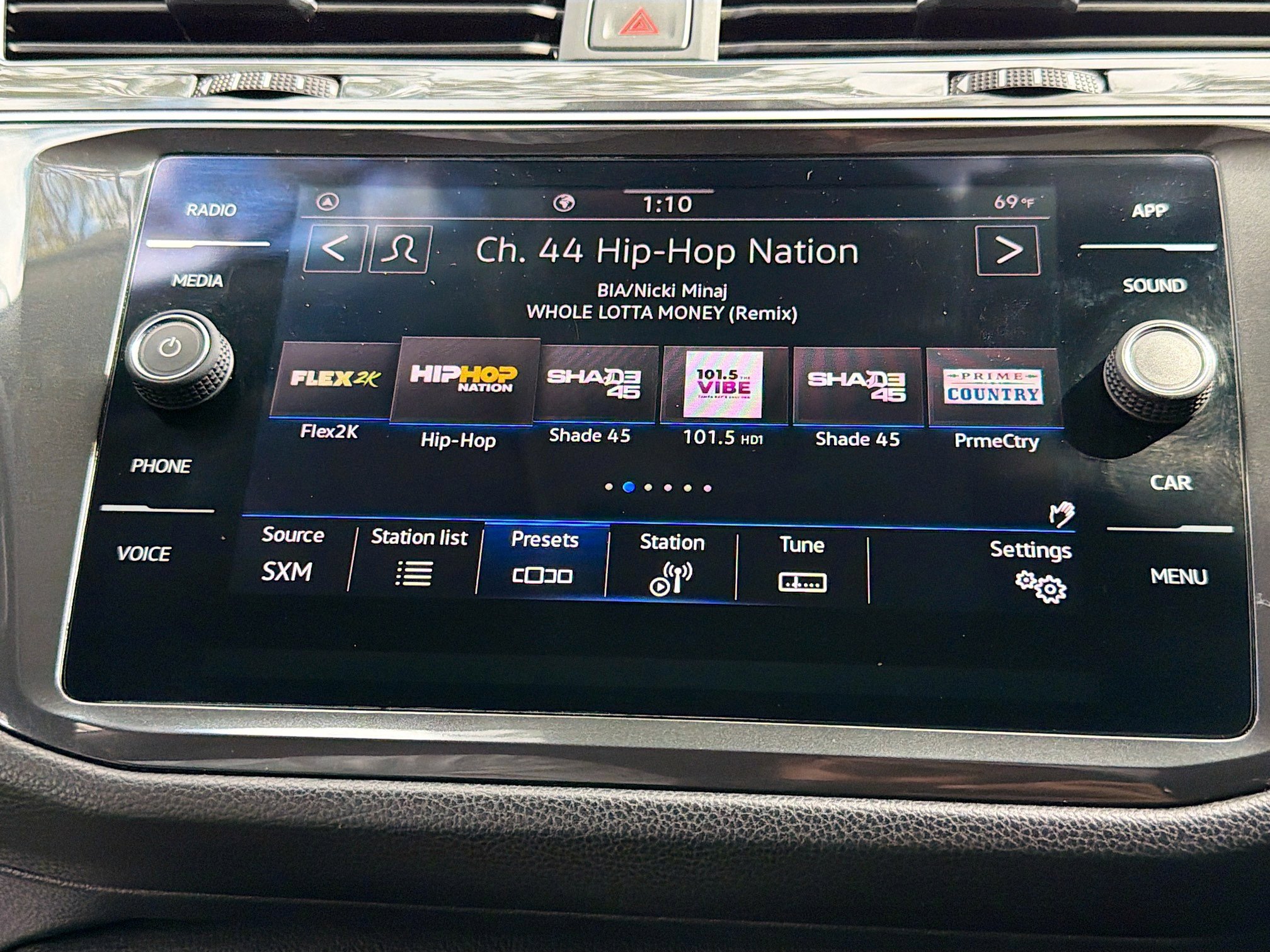 Used 2022 Volkswagen Tiguan SE image 30