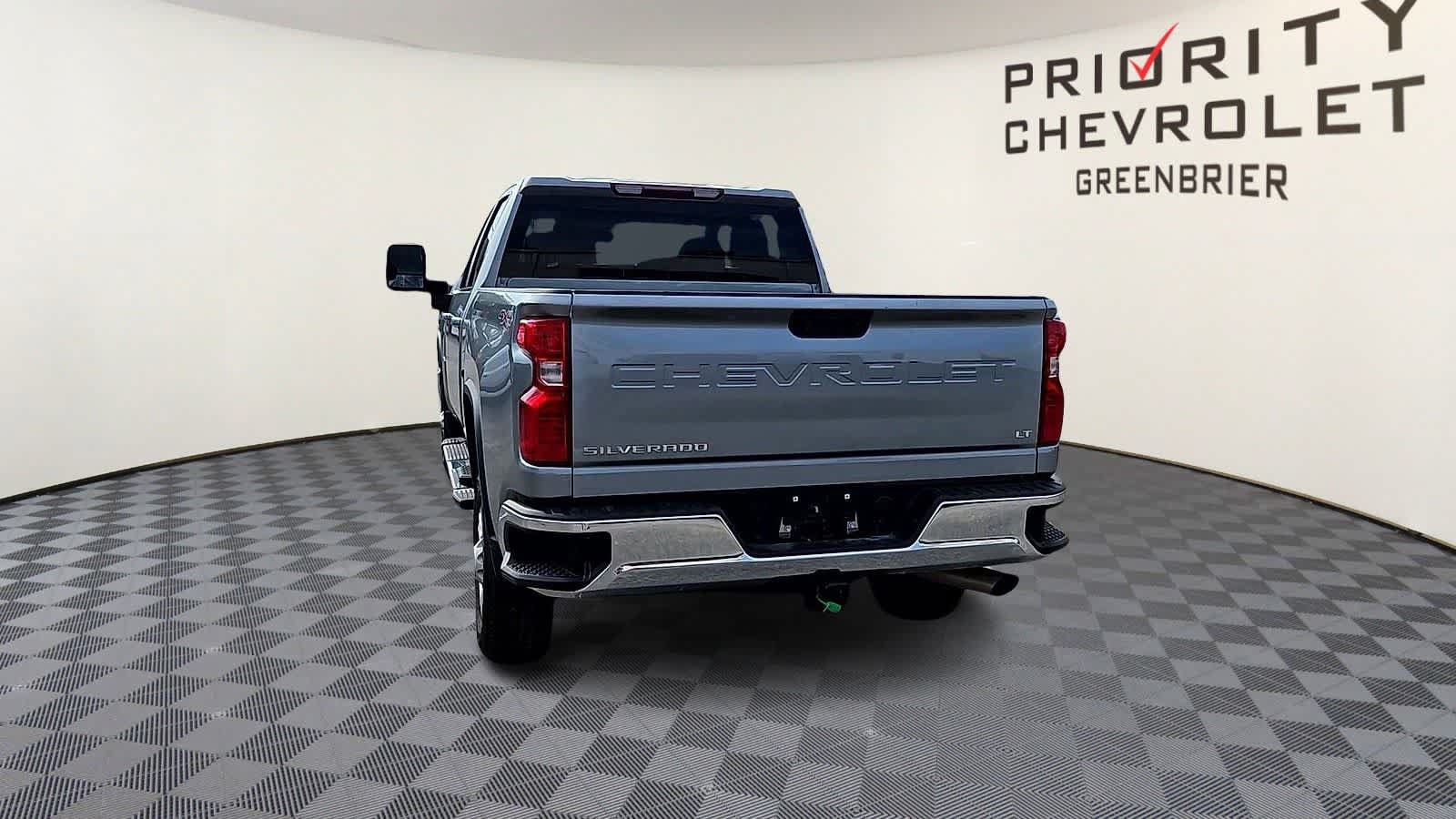 Used 2025 Chevrolet Silverado 2500 LT w/ Convenience Package AWD/4WD image 7