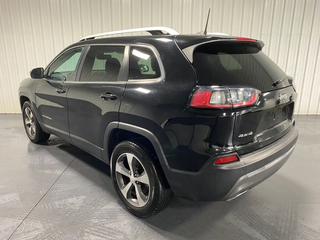 Used 2019 Jeep Cherokee Limited image 3