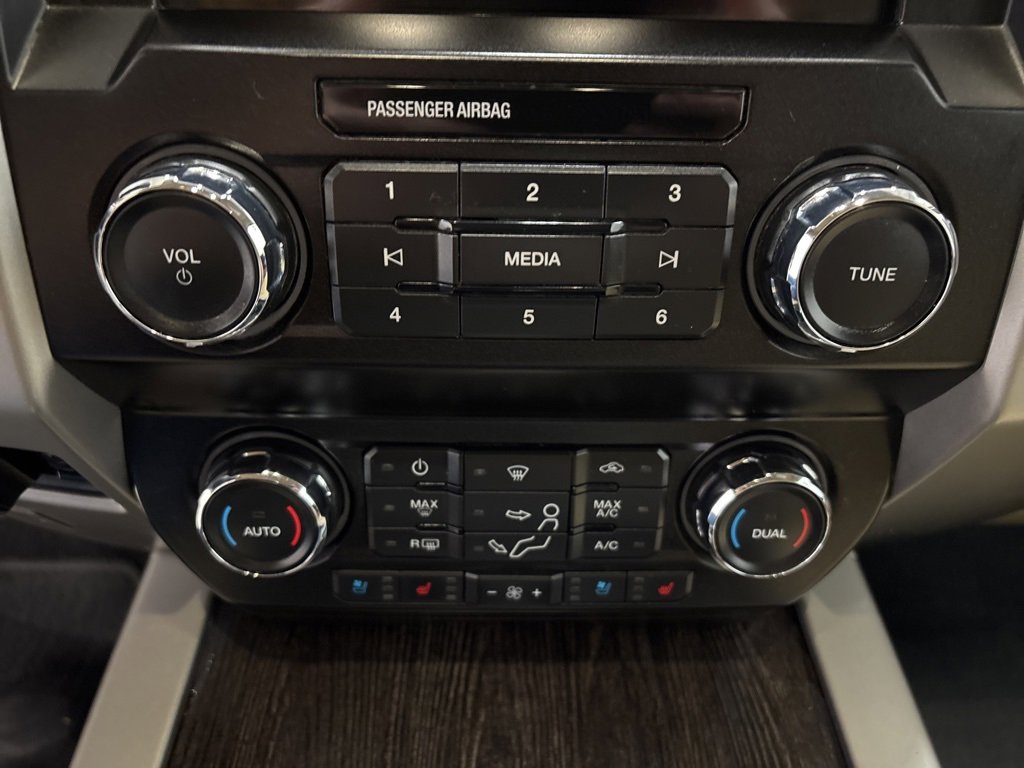 Used 2020 Ford F350 Lariat w/ Lariat Value Package image 23