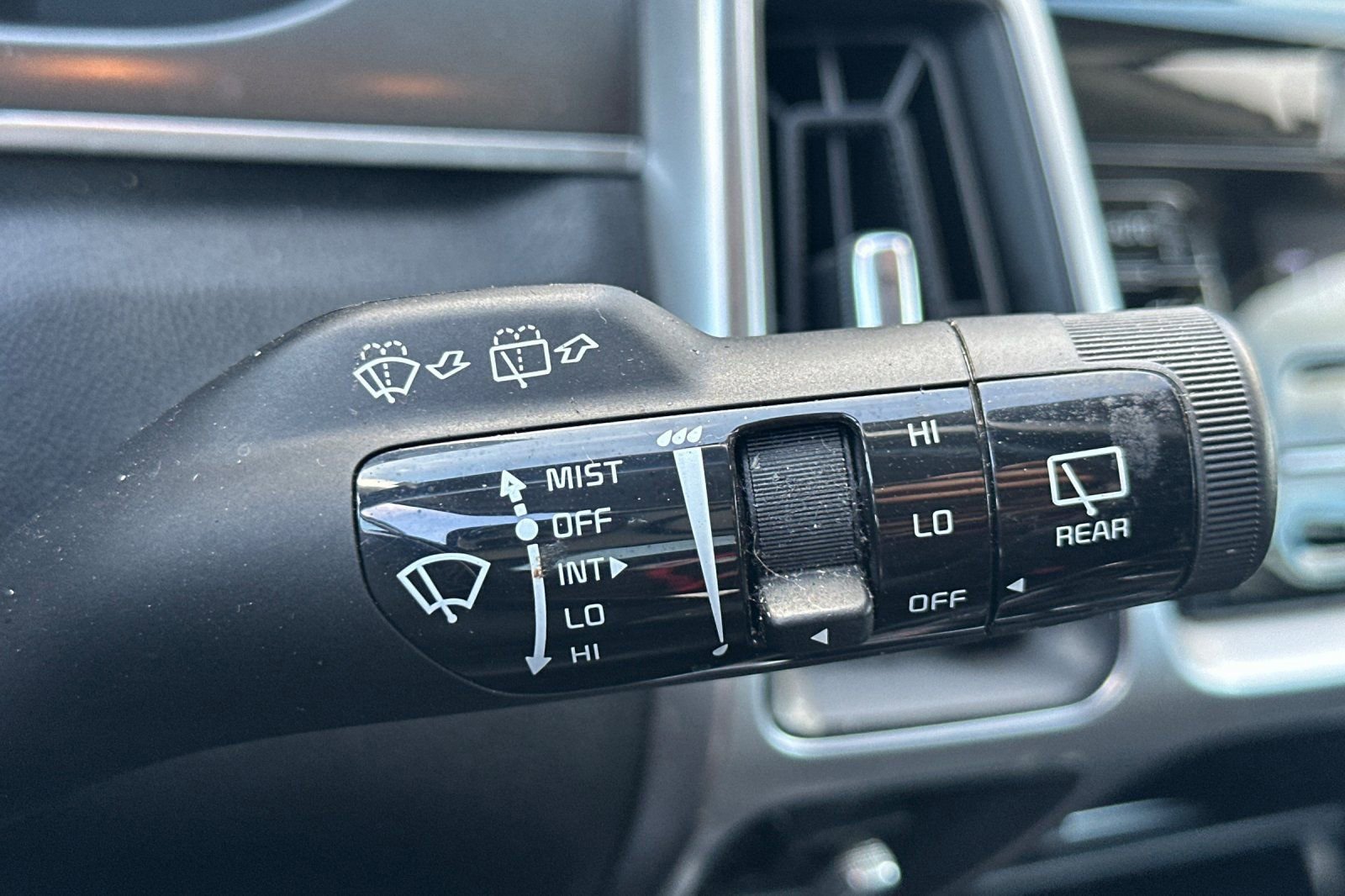 Used 2021 Kia Sorento S image 41