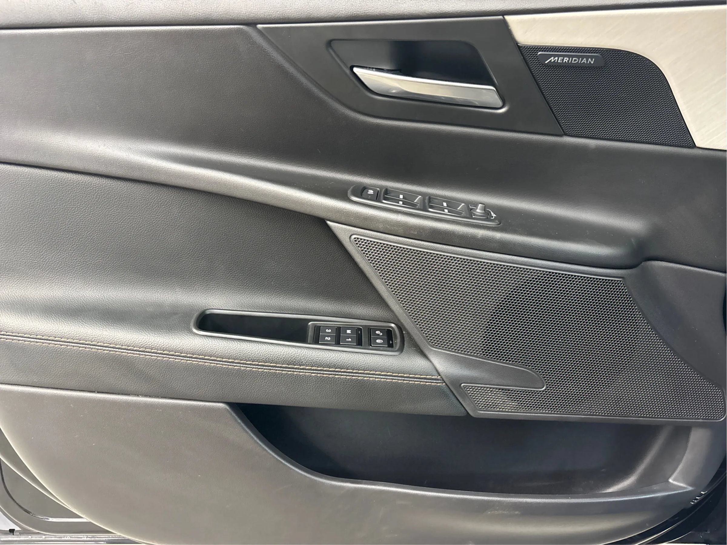 Used 2018 Jaguar XE Prestige AWD/4WD image 25