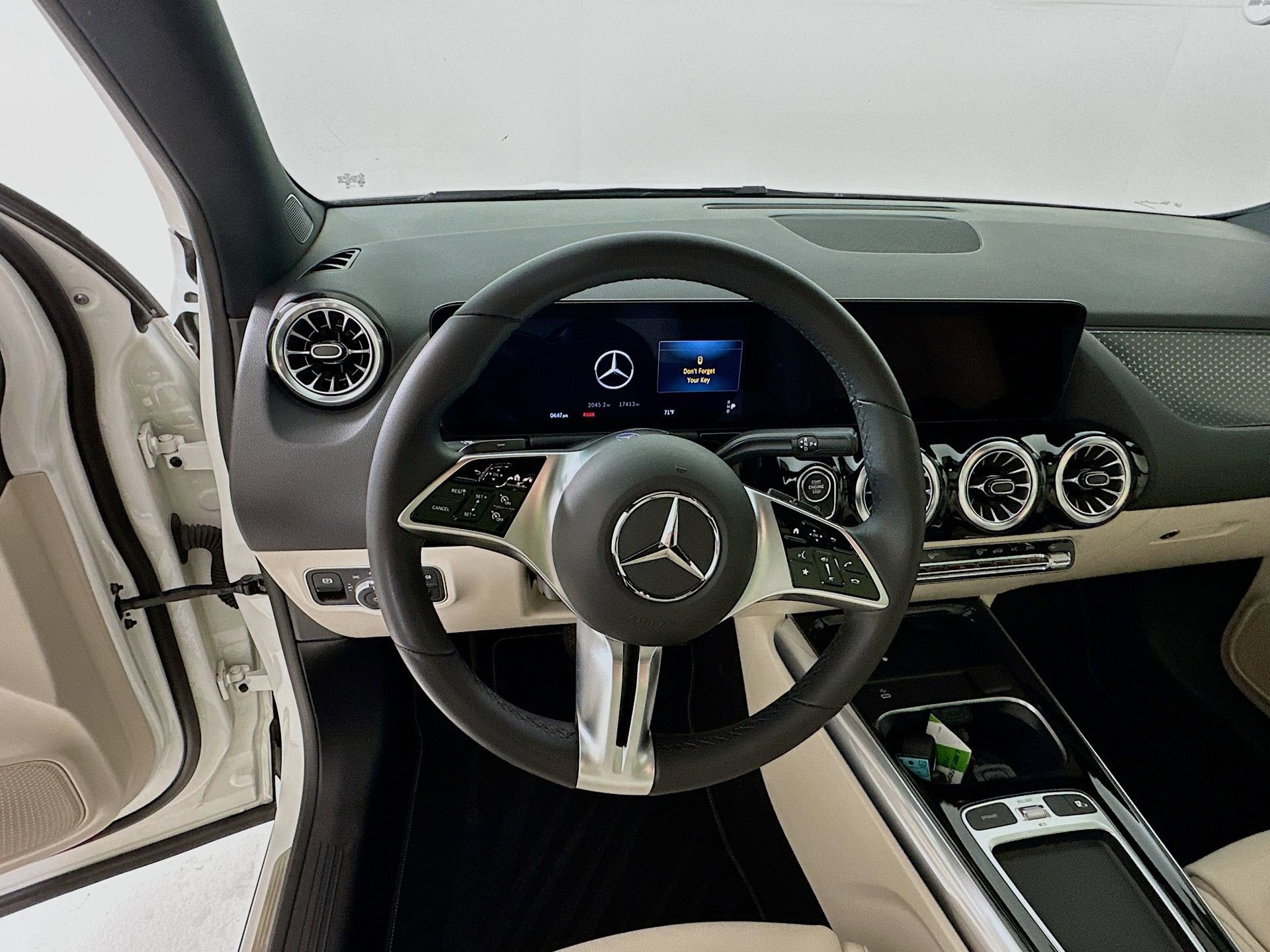 Certified 2025 Mercedes-Benz GLA 250 image 12