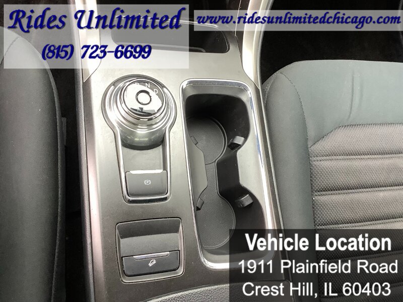 Used 2018 Ford Fusion SE FWD image 19