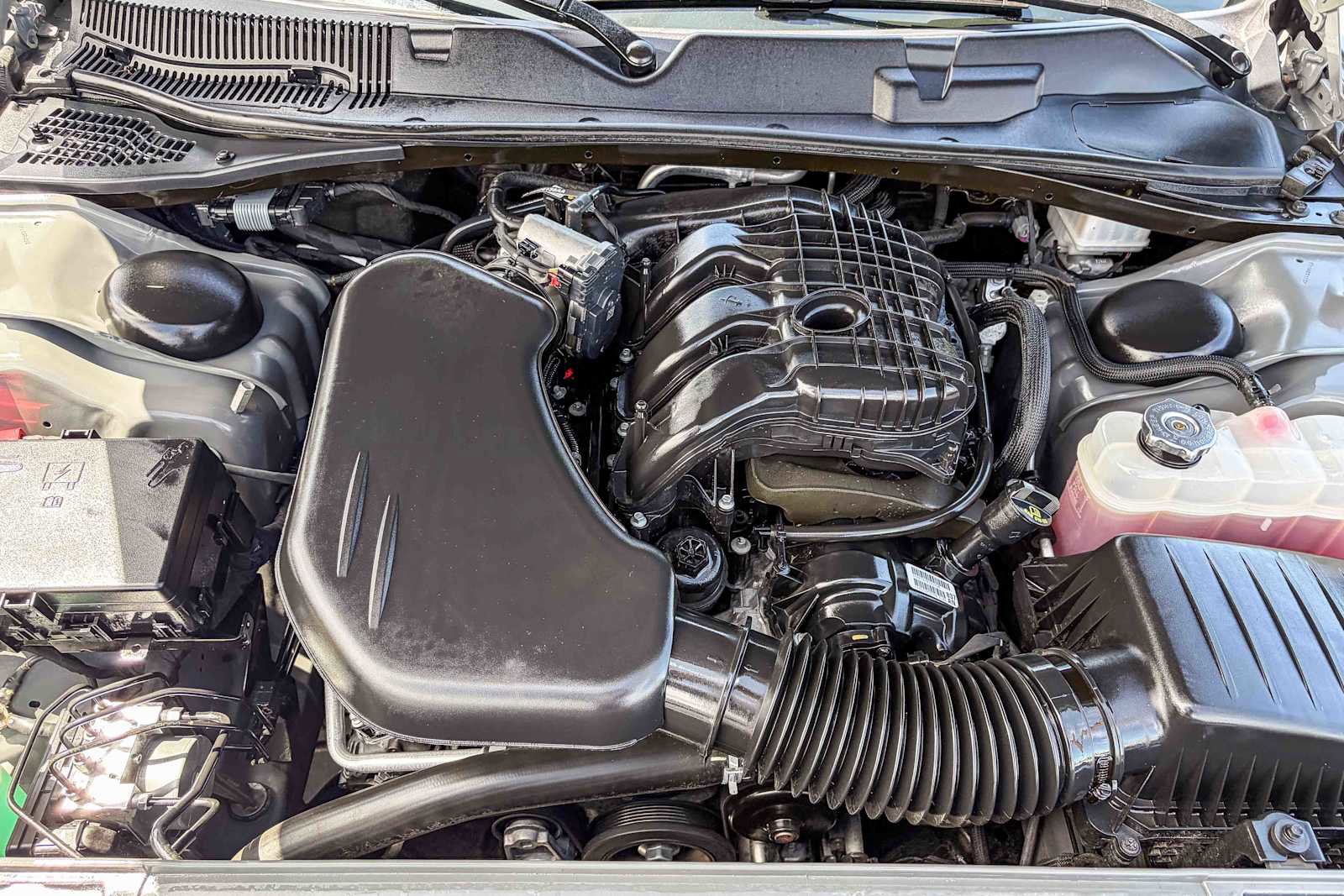 Used 2023 Dodge Challenger SXT w/ Plus Package RWD image 26