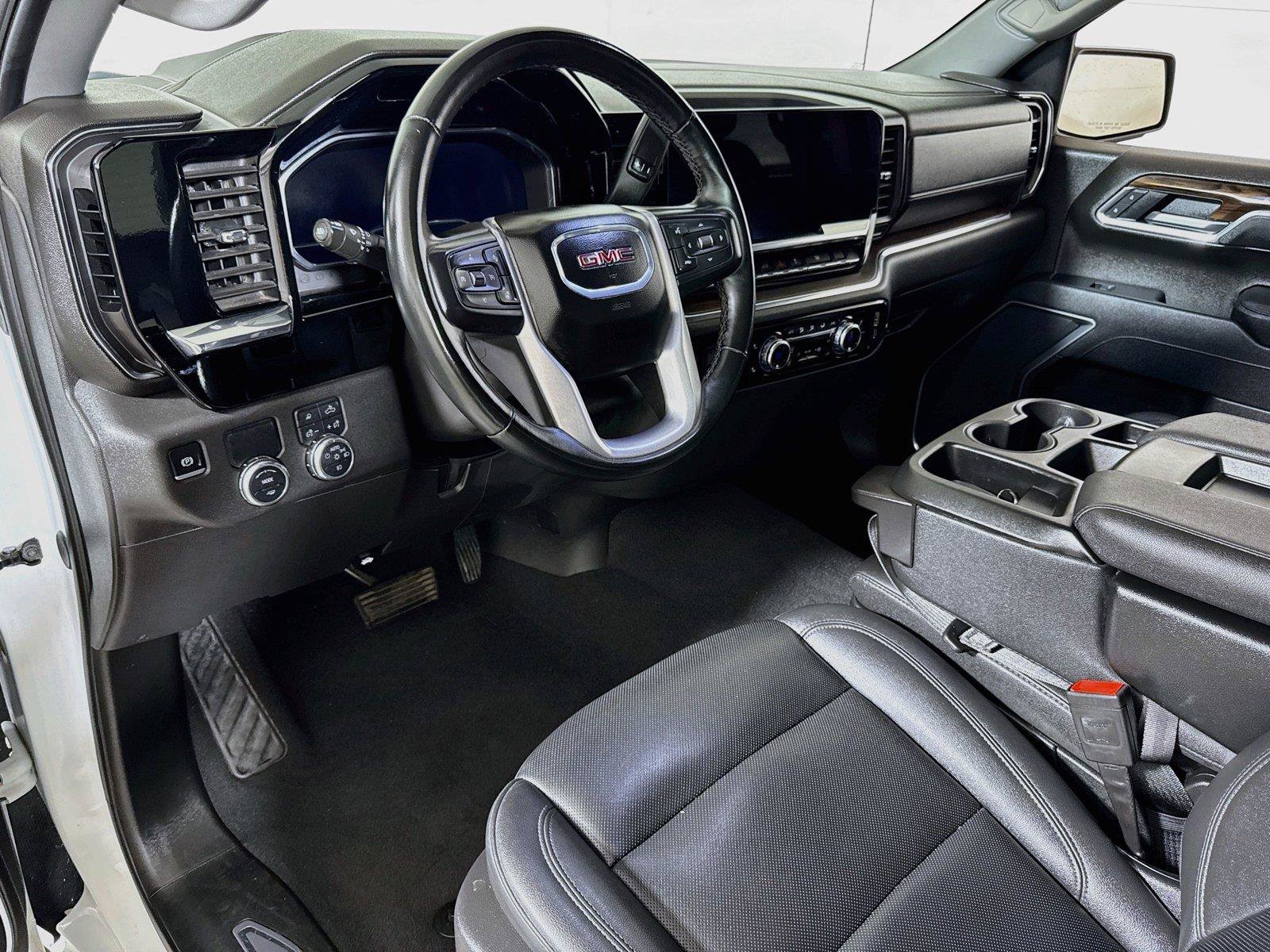 Certified 2025 GMC Sierra 1500 SLT RWD image 7