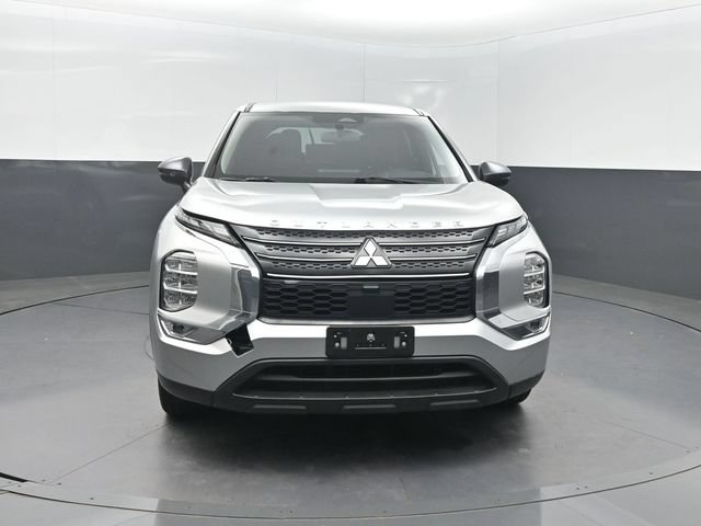 Used 2022 Mitsubishi Outlander ES FWD image 32
