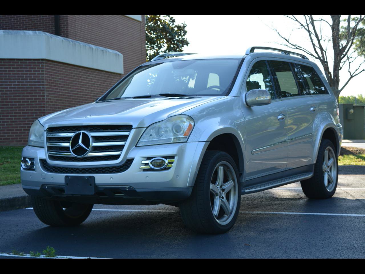 Used 2008 Mercedes-Benz GL 550 4MATIC image 1