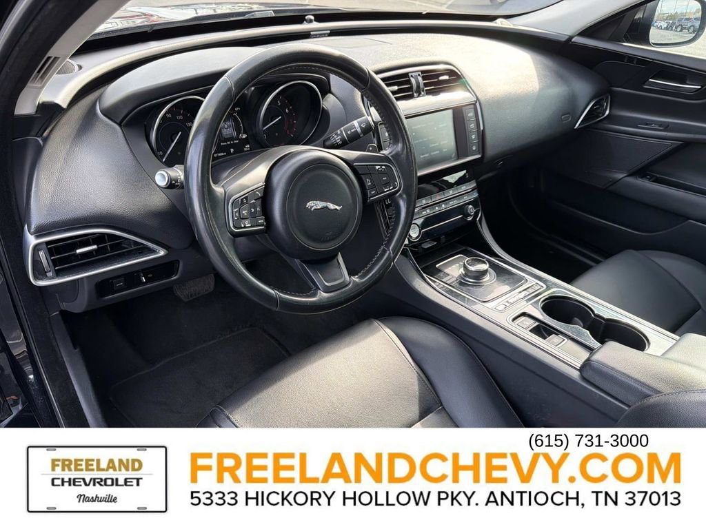 Used 2017 Jaguar XE image 30
