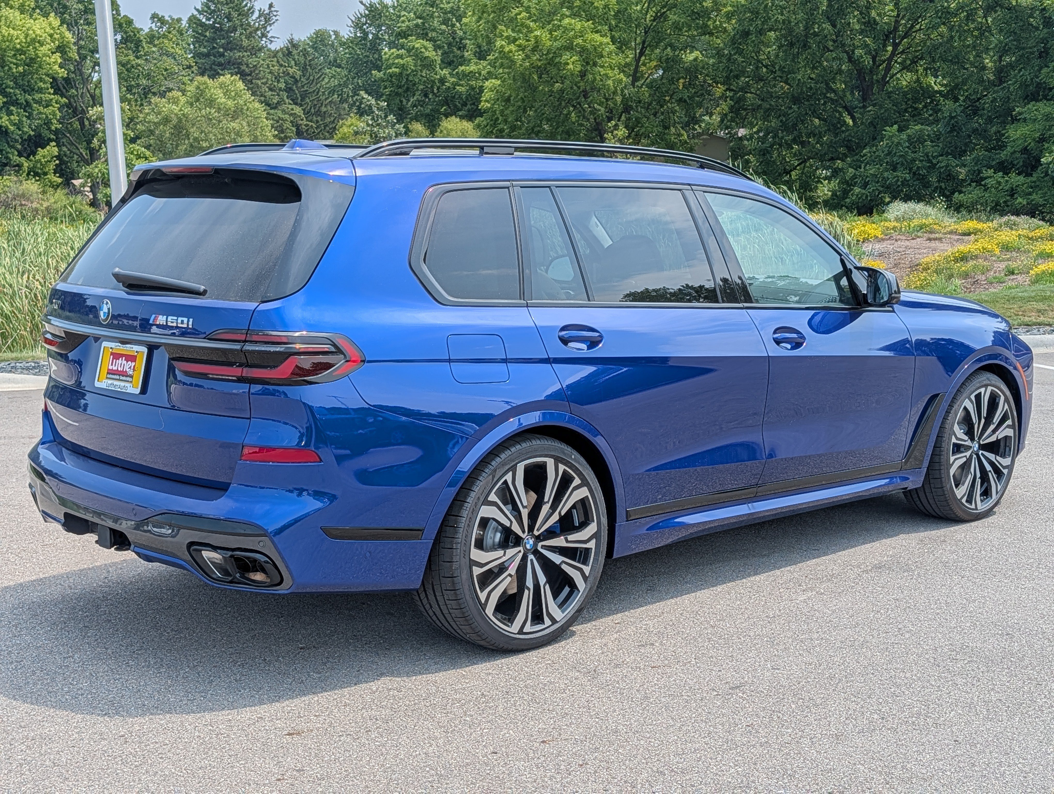 New 2027 BMW X7 M60i AWD/4WD video 2