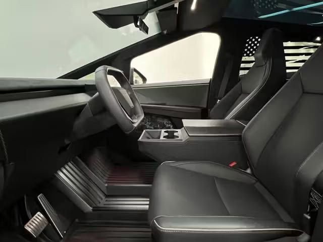 Used 2024 Tesla Cybertruck Cyberbeast AWD/4WD image 18