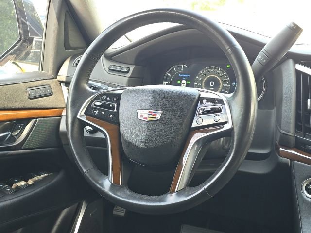 Used 2020 Cadillac Escalade Luxury RWD image 37