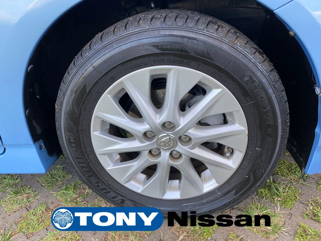 Used 2012 Toyota Prius Plug-In Hybrid image 9