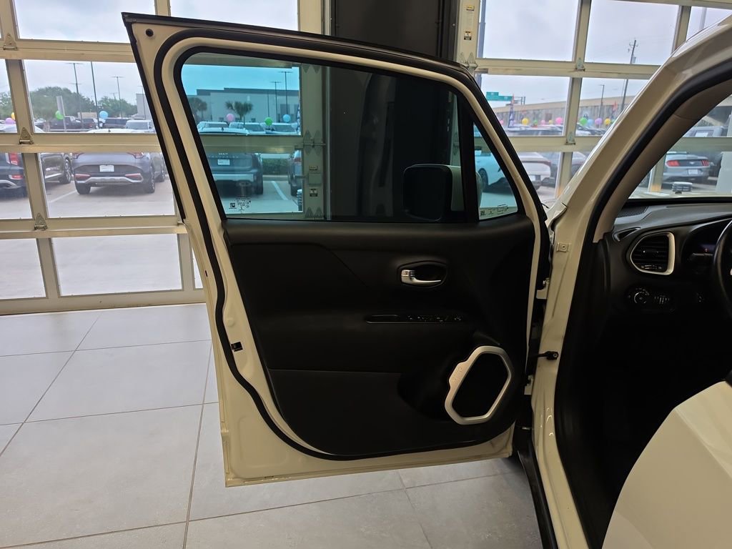 Used 2021 Jeep Renegade Latitude w/ Convenience Group image 12