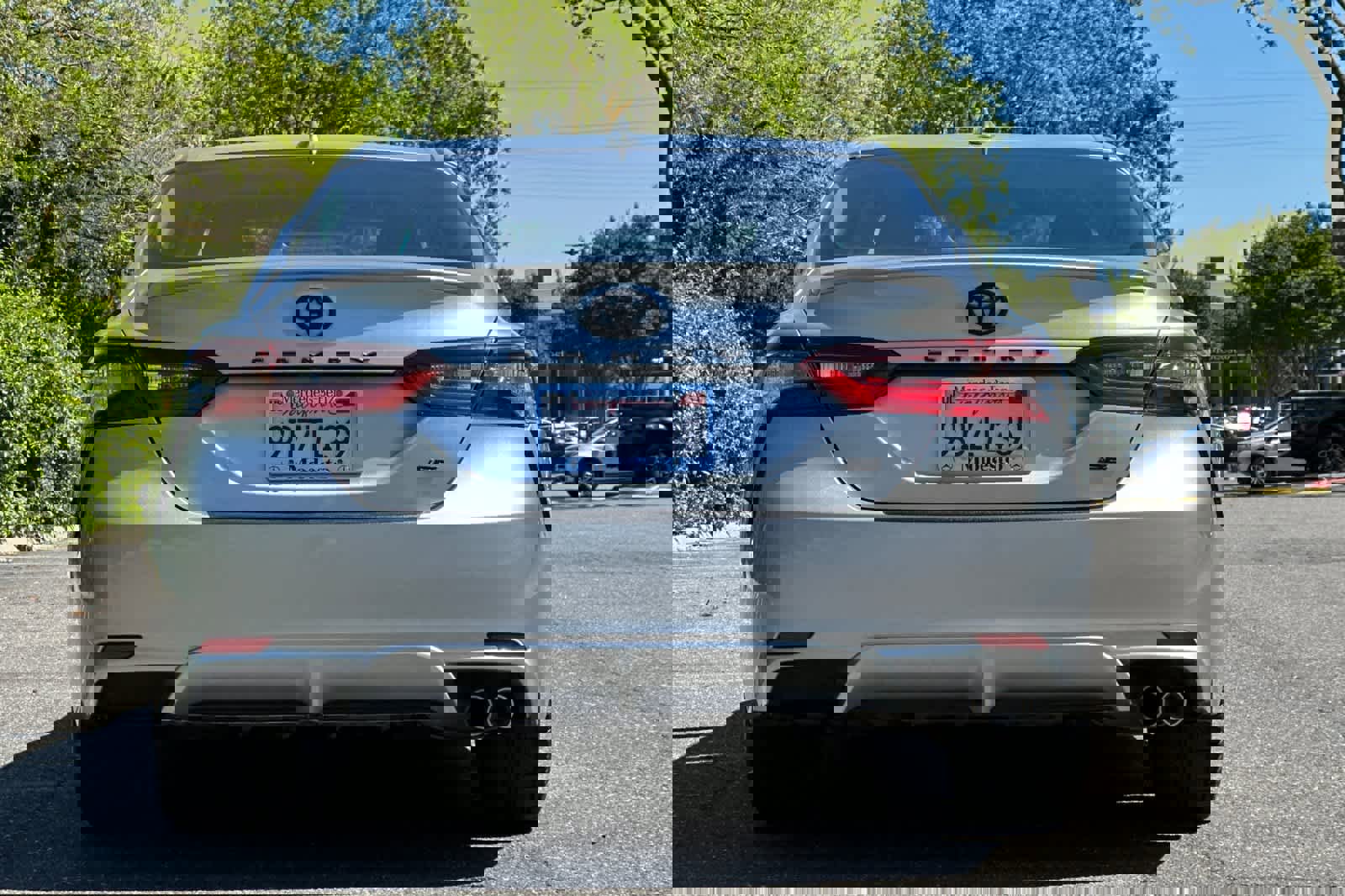 Used 2022 Toyota Camry SE w/ Convenience Package FWD image 4