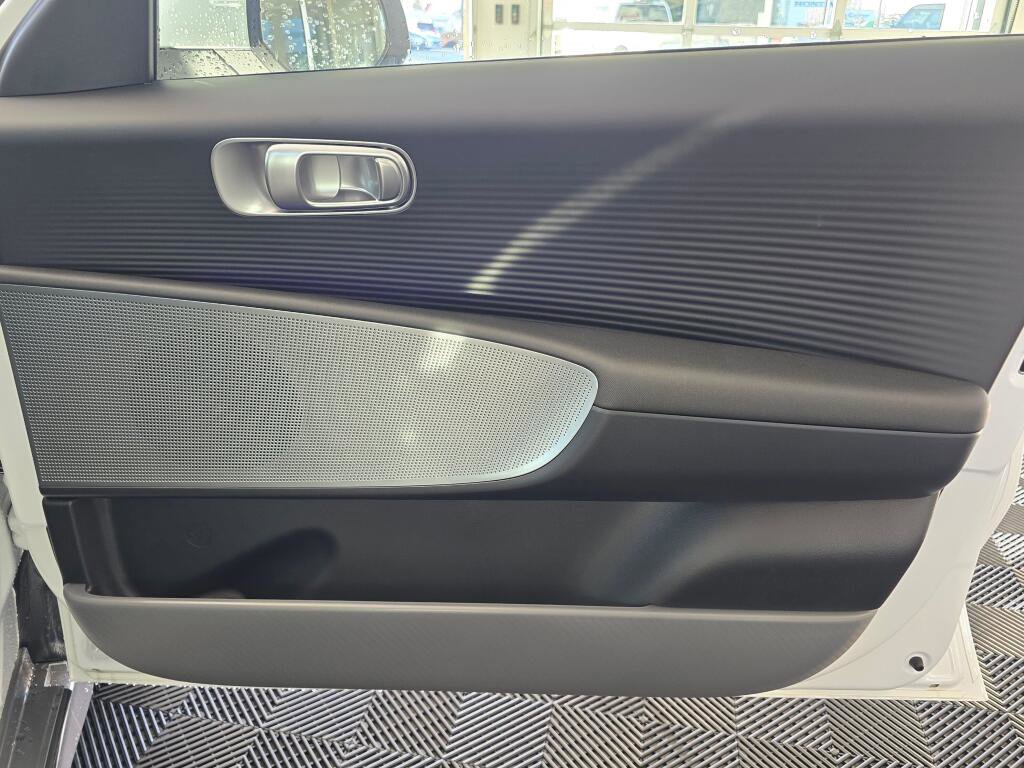 New 2025 Hyundai Ioniq 6 SEL image 31