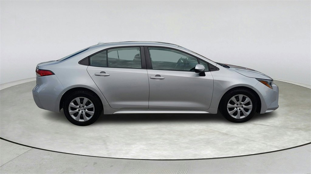 Used 2023 Toyota Corolla LE image 7