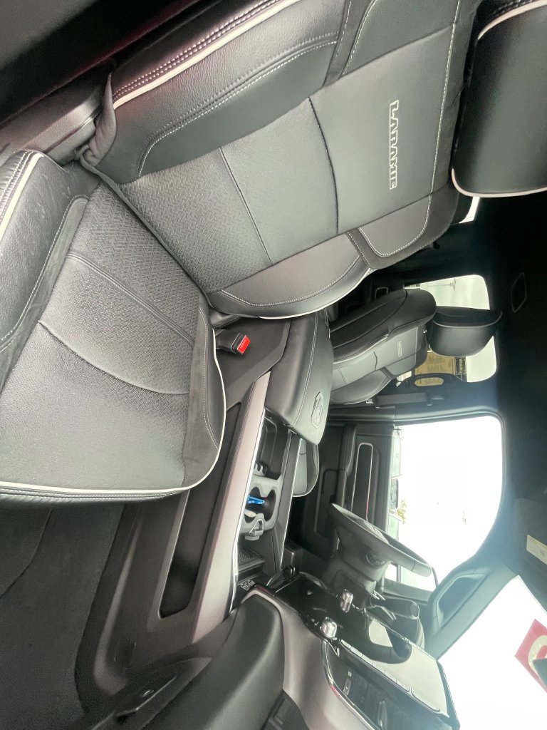 Used 2025 RAM 3500 Laramie AWD/4WD image 28