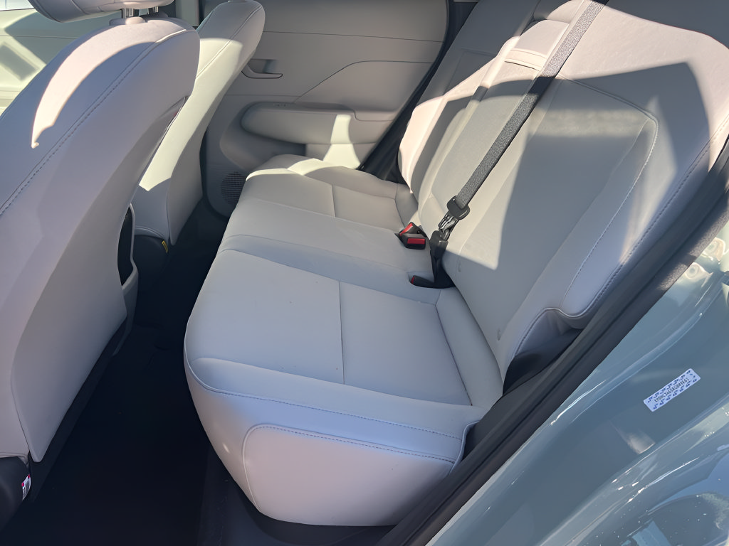 Used 2024 Hyundai Kona SEL FWD image 11
