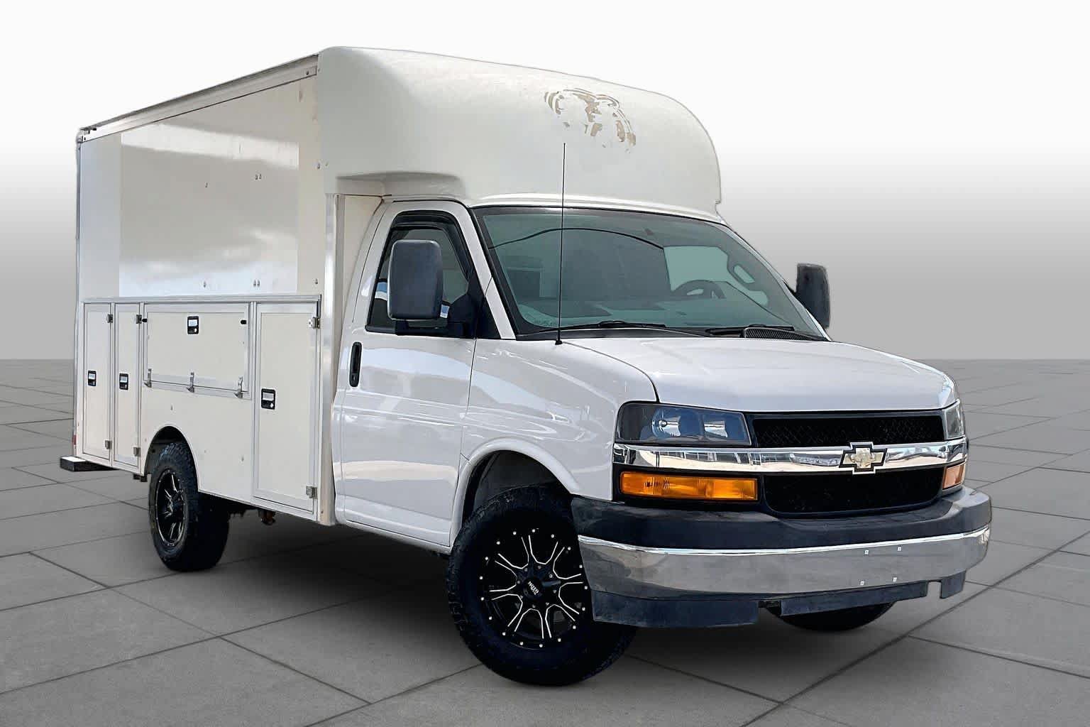 Used 2019 Chevrolet Express 3500 w/ Power Convenience Package RWD image 2