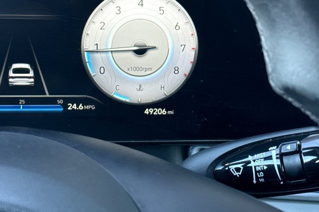 Used 2021 Hyundai Elantra Limited FWD image 31