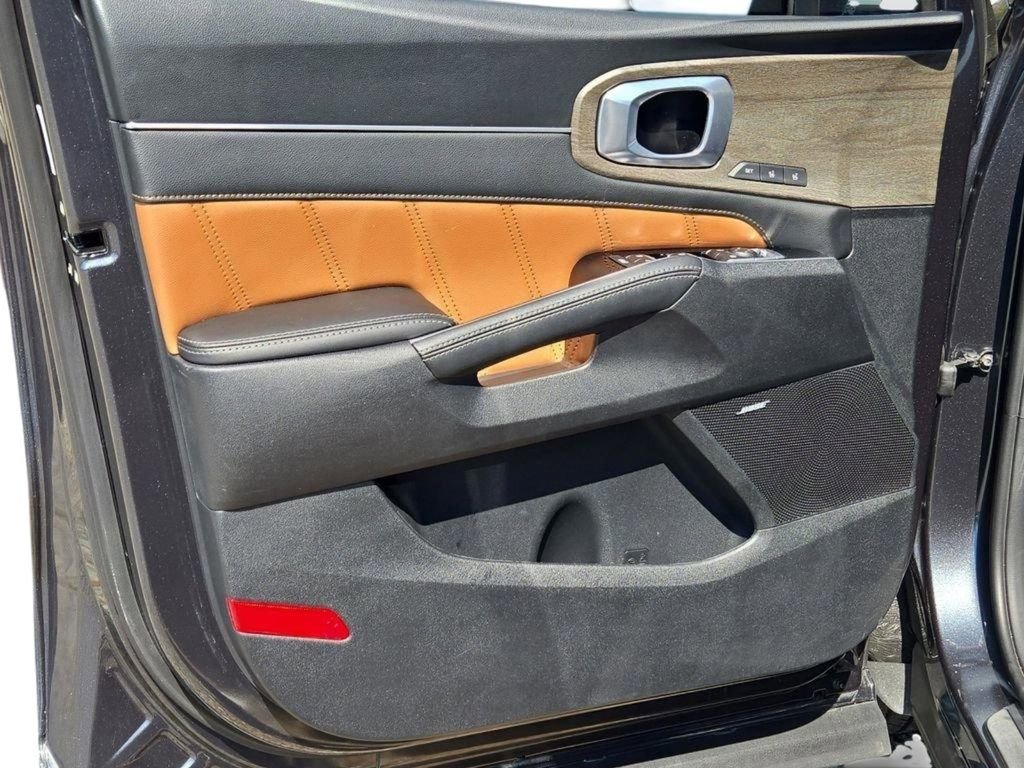 Certified 2023 Kia Sorento SX Prestige image 15