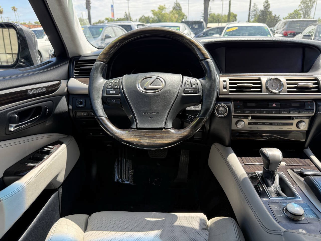 Used 2014 Lexus LS 460 w/ Comfort Package RWD image 16