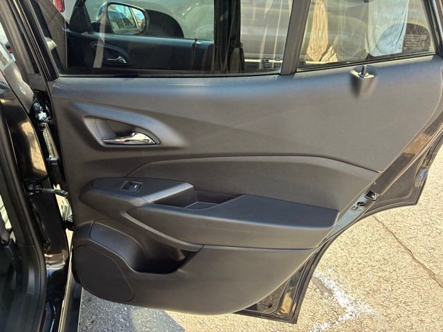 Used 2024 Chevrolet Trax RS w/ Sunroof Package image 20