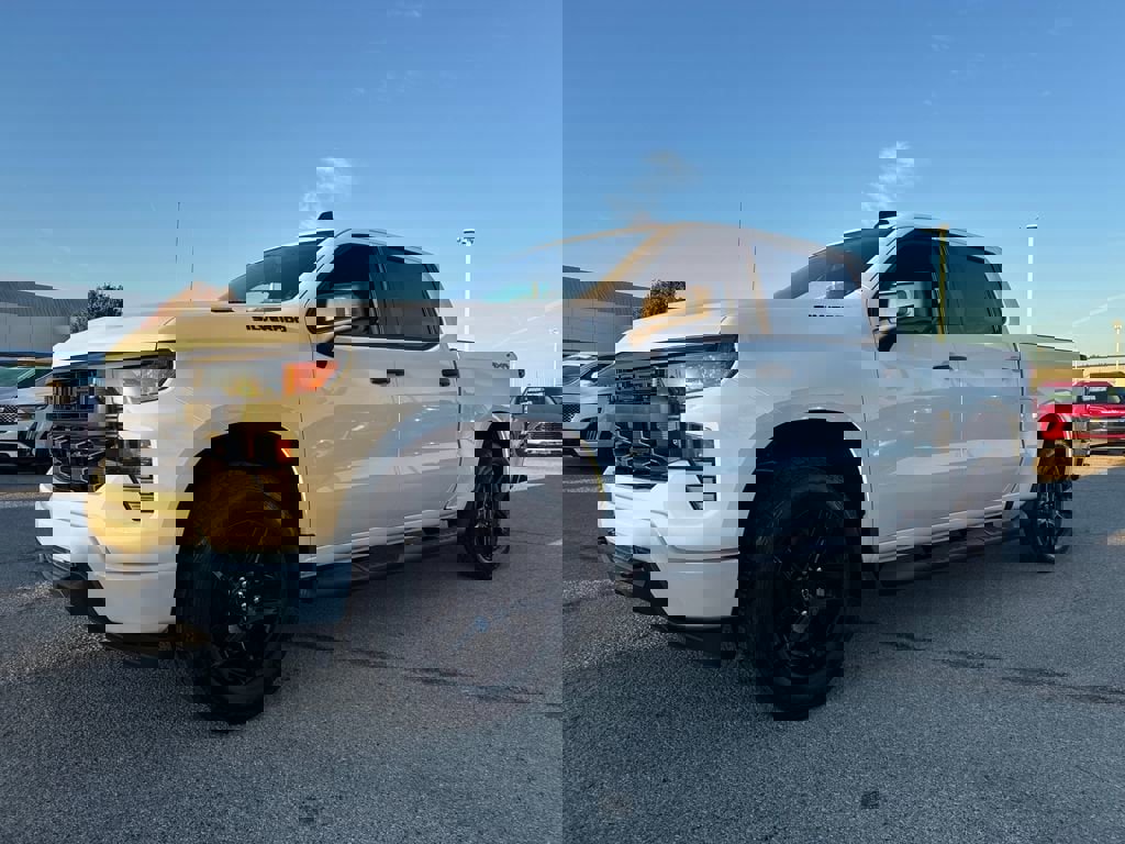 New 2026 Chevrolet Silverado 1500 Custom w/ Turbomax Blackout Package