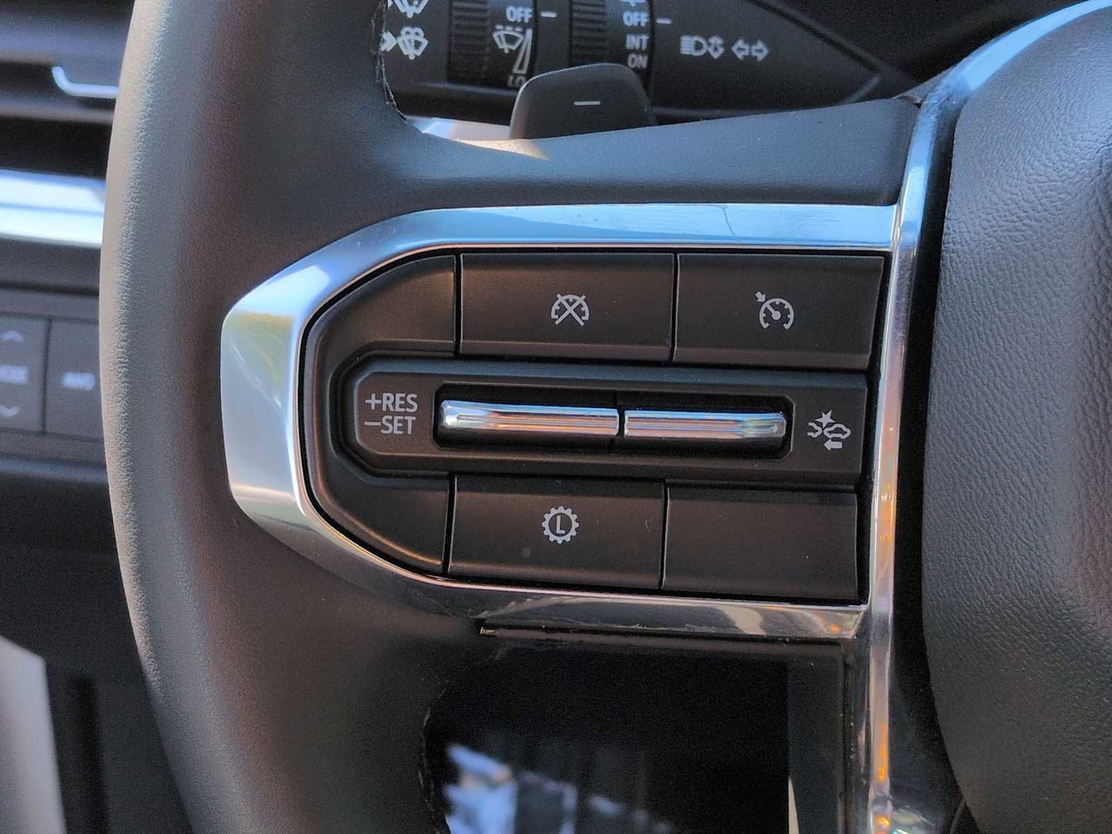 Used 2024 GMC Acadia Elevation image 24