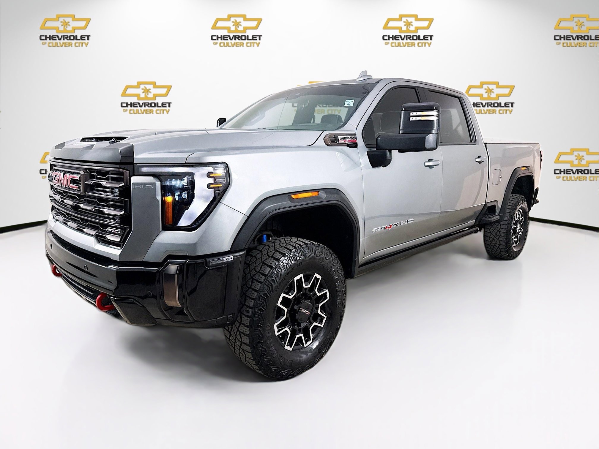 Used 2024 GMC Sierra 2500 AT4X image 3
