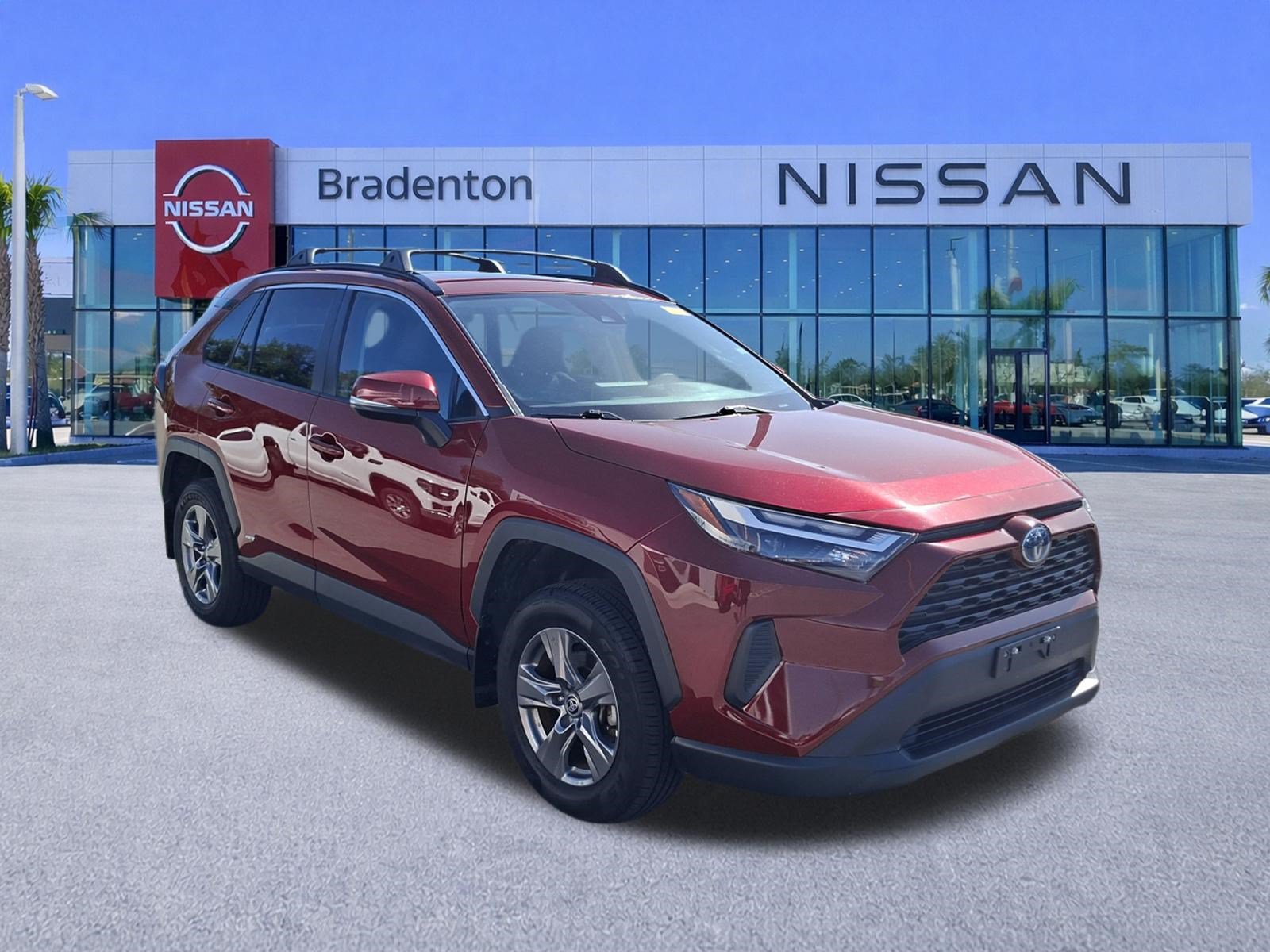 Used 2024 Toyota RAV4 XLE w/ Convenience Package AWD/4WD image 3