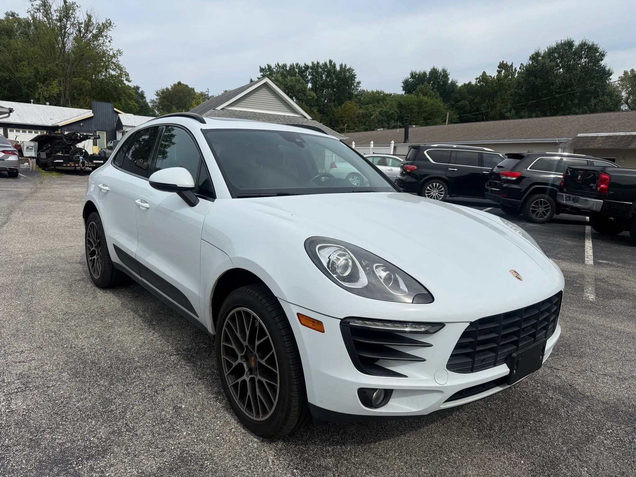 Used 2017 Porsche Macan S AWD/4WD image 7