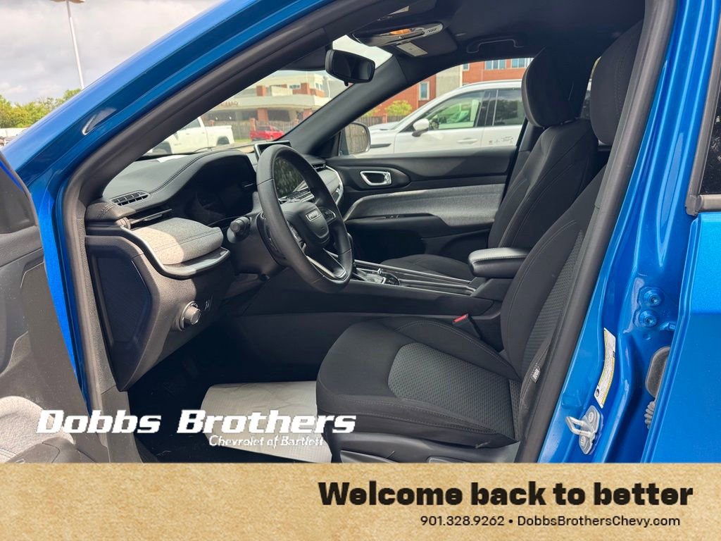 Used 2023 Jeep Compass Sport AWD/4WD image 11