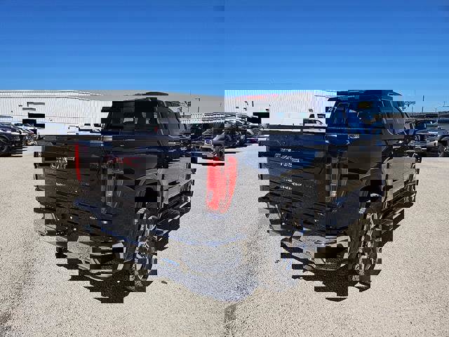 New 2026 GMC Sierra 1500 SLT image 5