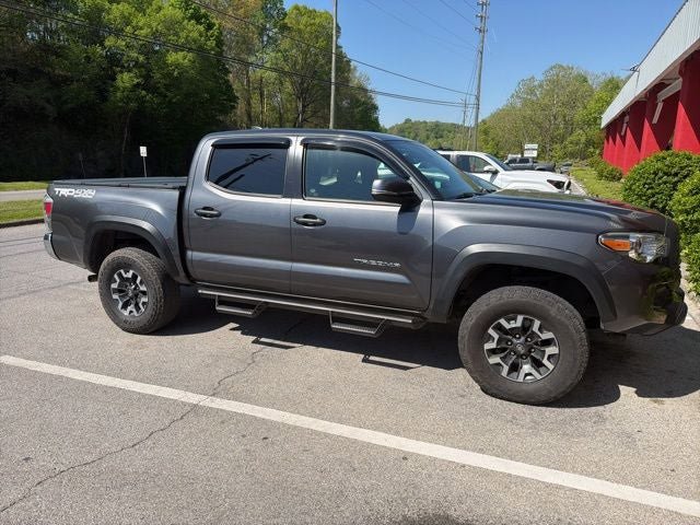Used 2020 Toyota Tacoma TRD Off-Road AWD/4WD image 12