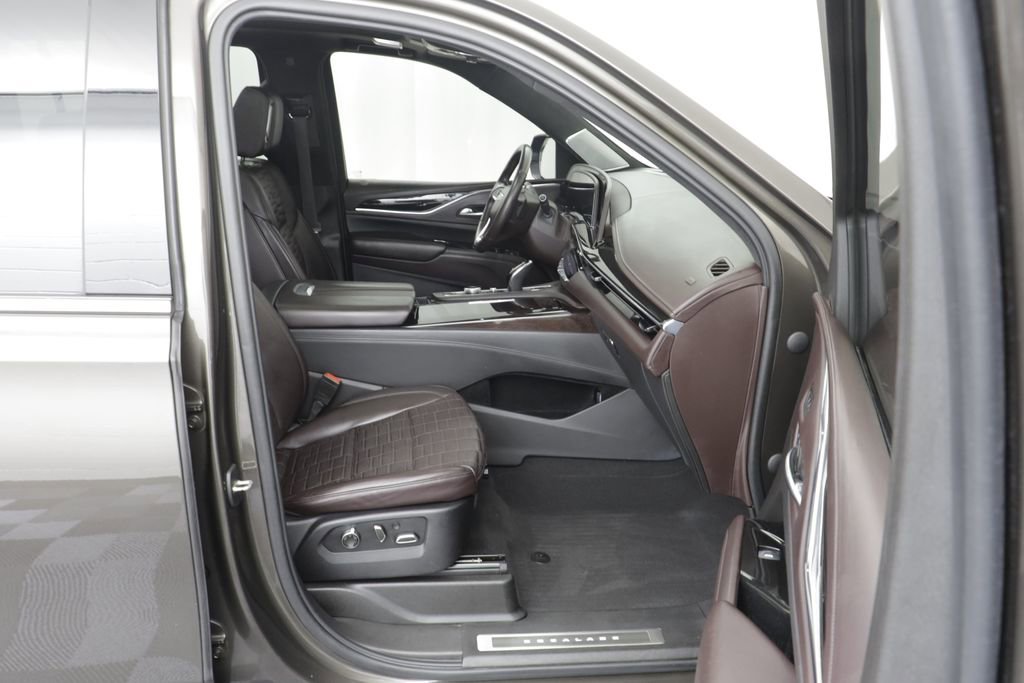 Used 2021 Cadillac Escalade ESV Premium Luxury Platinum AWD/4WD image 23