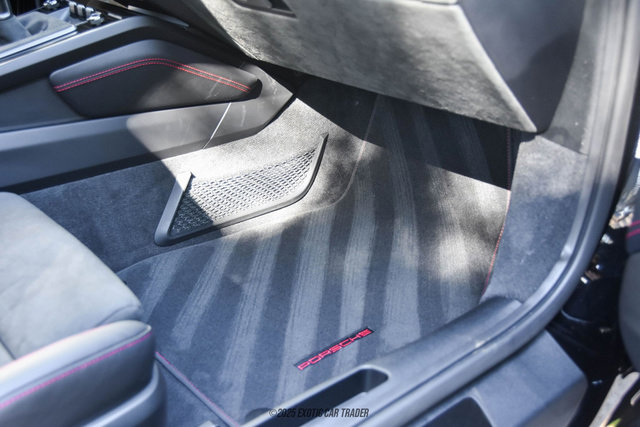 Used 2024 Porsche 911 Carrera GTS image 57