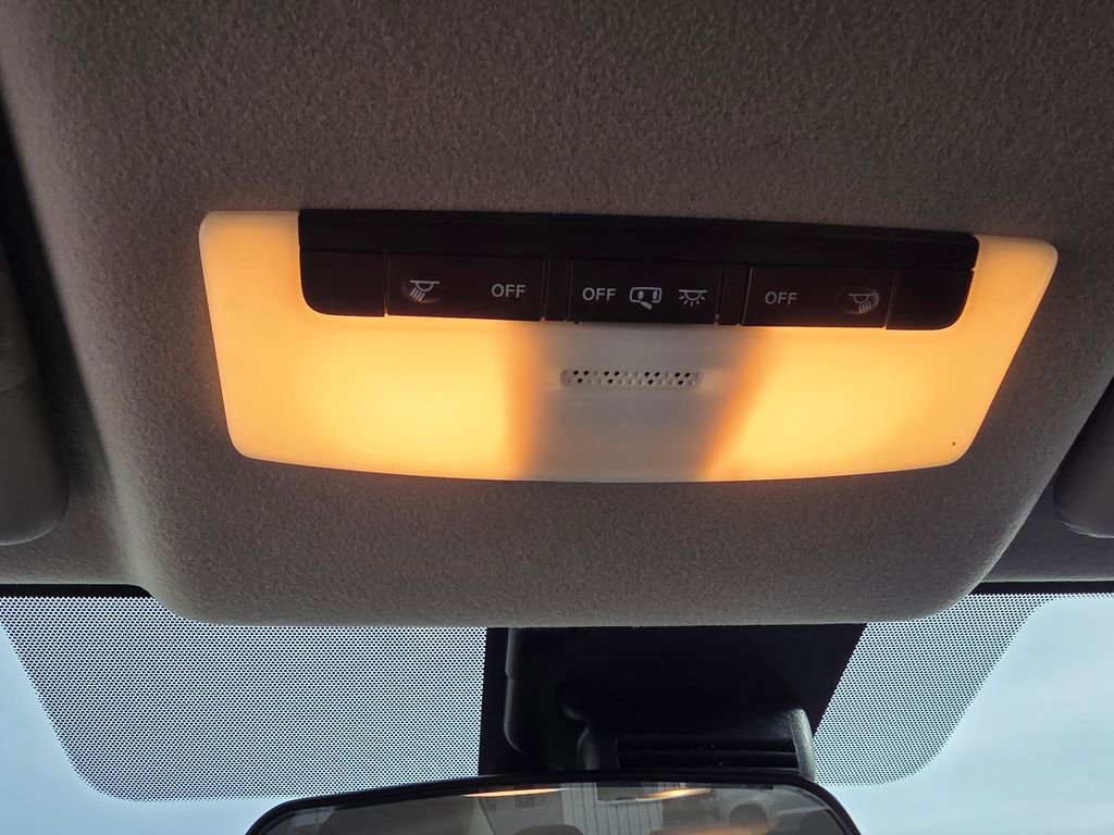 Used 2024 Nissan Versa SV w/ Trunk Package image 22