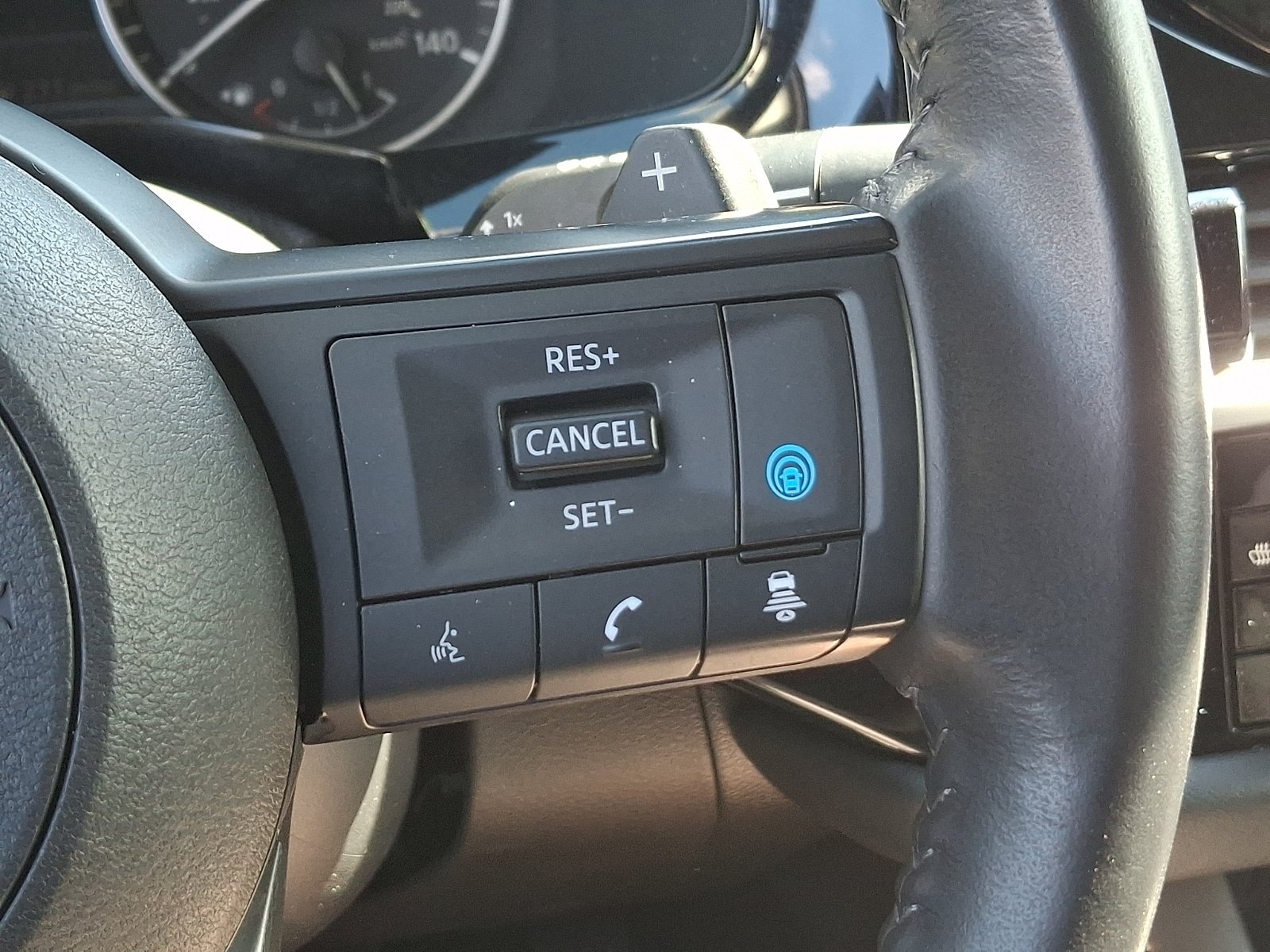 Used 2025 Nissan Pathfinder SV AWD/4WD image 22