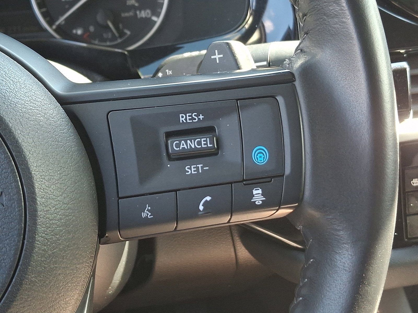 Used 2025 Nissan Pathfinder SV AWD/4WD image 24