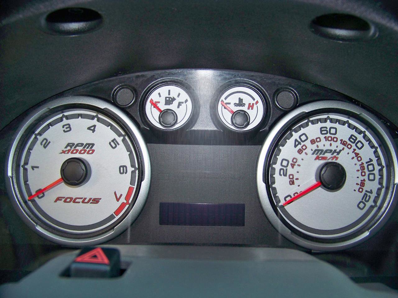 Used 2010 Ford Focus SE image 25