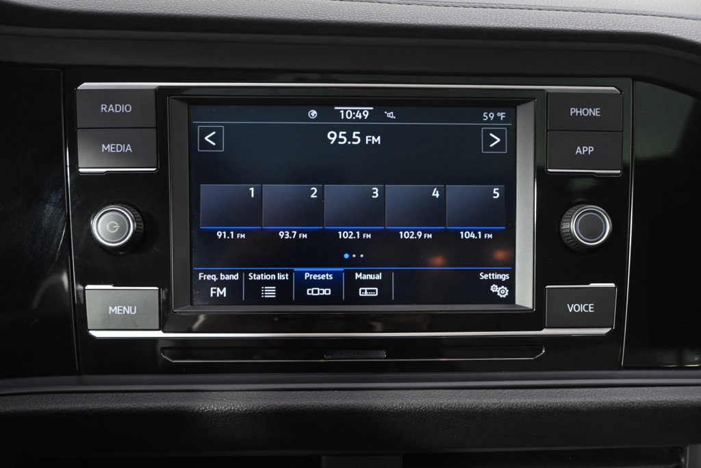 Used 2023 Volkswagen Jetta SE w/ Panoramic Sunroof Package FWD image 28