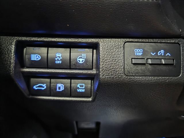 Used 2021 Toyota Avalon Limited w/ Advanced Safety Package image 19