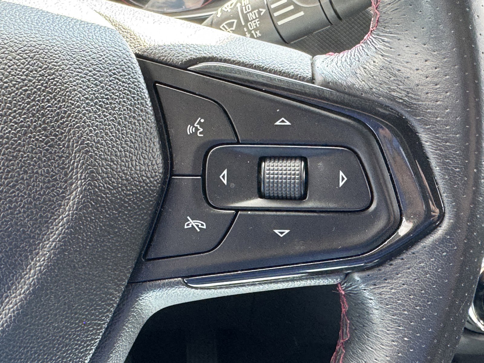 Used 2021 Chevrolet TrailBlazer RS w/ Convenience Package image 17